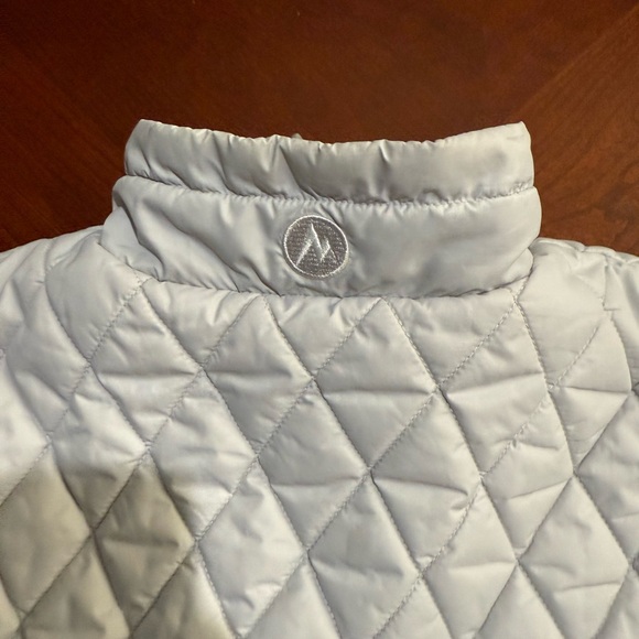 Marmot Women's Quilted kitzbuhl Vest in white and Black - Picture 9 of 14